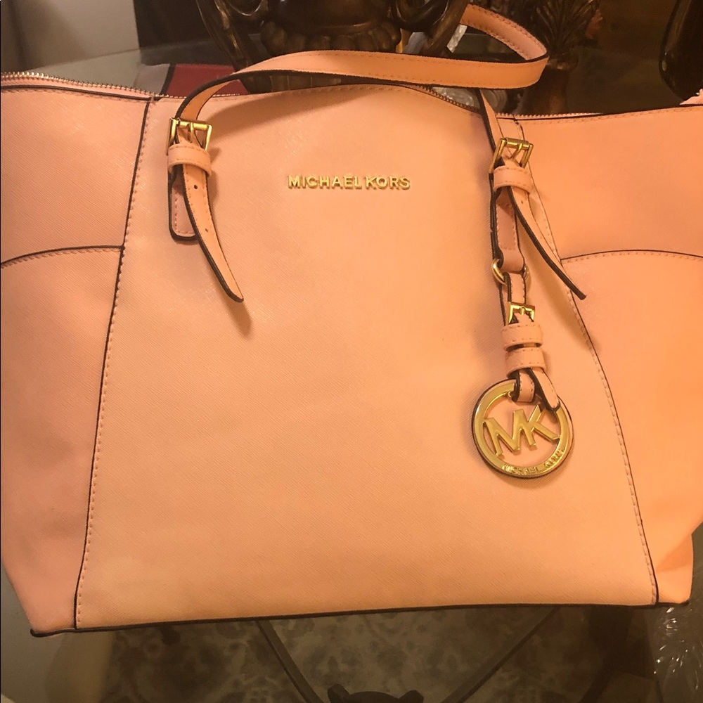 🔥🔥This Awesome Blush Pink Tote Is 🔥 LIKE NEW